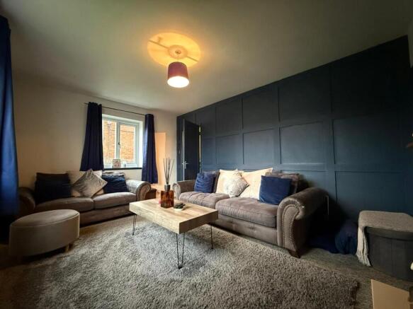 3 bed Semi-Detached for sale Image 6