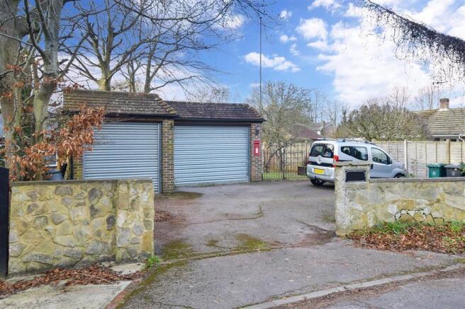 Driveway/Parking