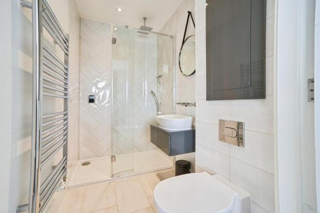 3 bed Terraced for sale Image 9
