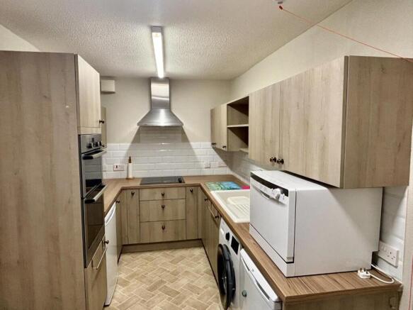 2 bed Apartment for sale Image 6