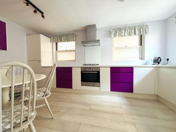 2 bed Detached for sale Image 7
