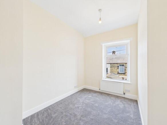 2 bed Terraced to rent Image 10