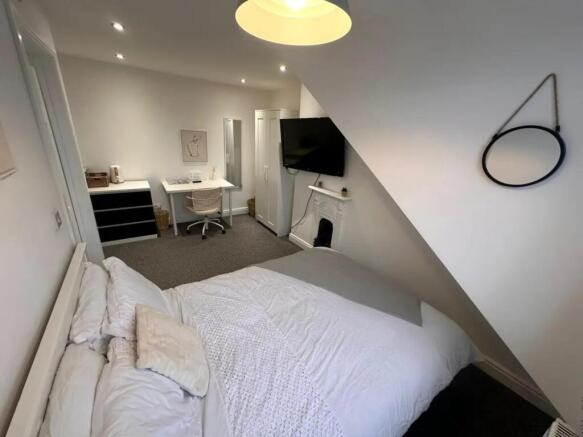 3 bed End of Terrace to rent Image 8