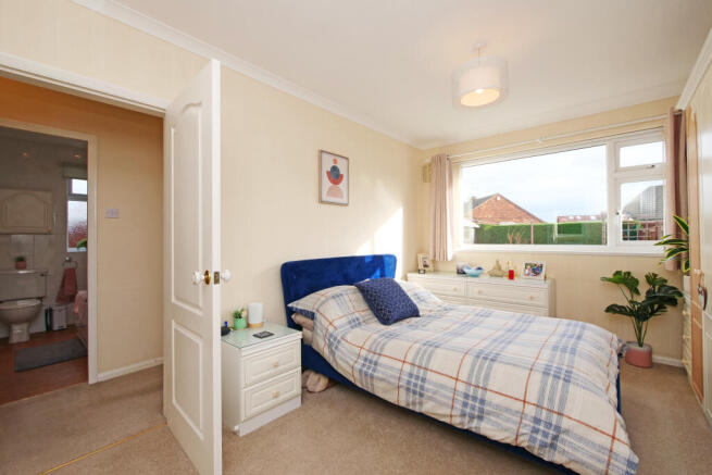 2 bed Semi-Detached Bungalow for sale Image 11