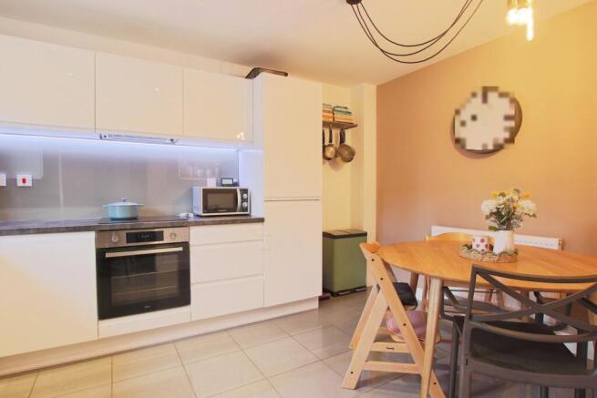 3 bed Semi-Detached for sale Image 5