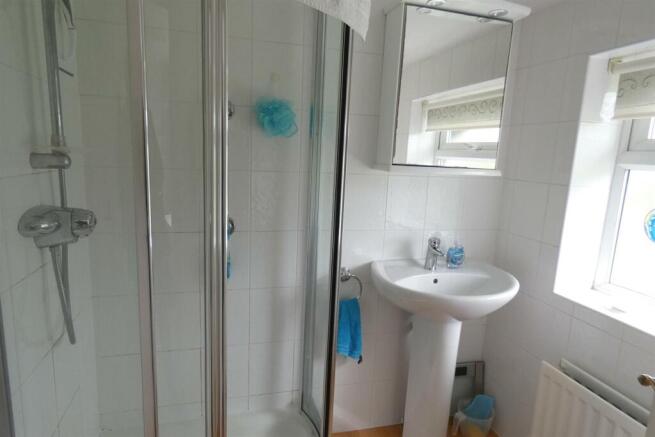 ENSUITE SHOWER ROOM
