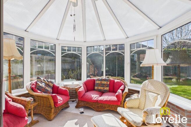 4 bed Detached for sale Image 11