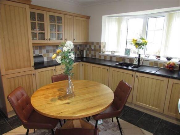 2 bed Detached Bungalow for sale Image 7