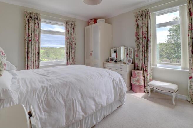 Bedroom 1.jpg