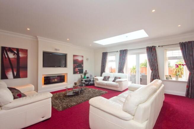 Tudor Court, Prestatyn, Denbighshire, LL19 photo 4