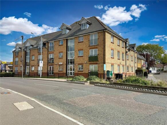 2-bed flat on Southend Road, Stanford-le-Hope, Essex, SS17, £220,000