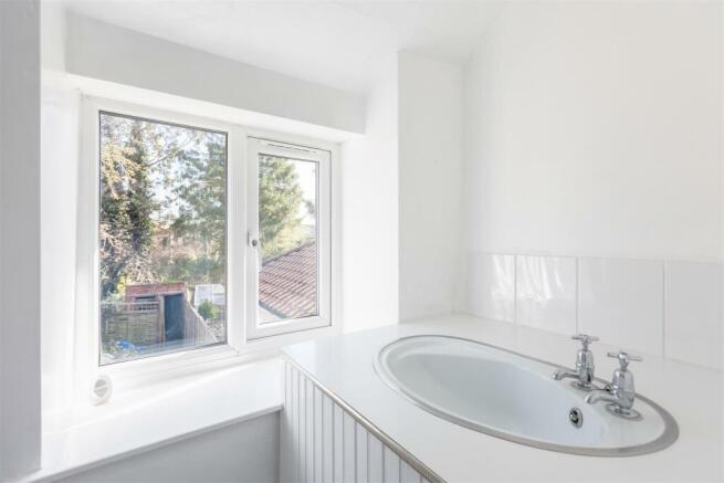 Scarborough Road 76 Bathroom-2.jpg