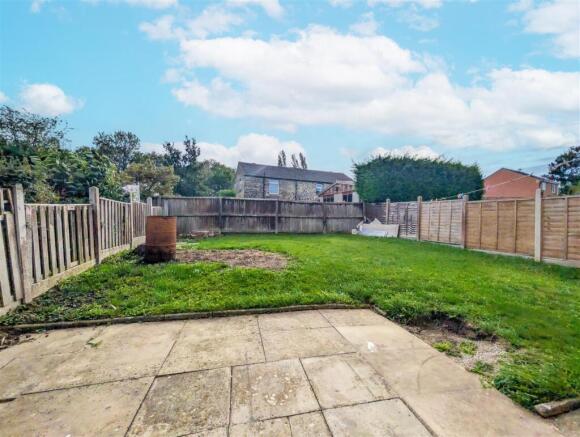 St. Thomas Gardens, Bradley, Huddersfield photo 4