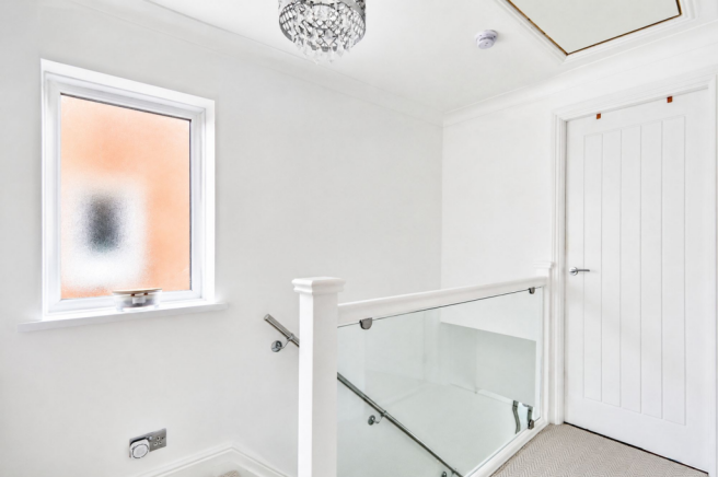 3 bed Semi-Detached for sale Image 8