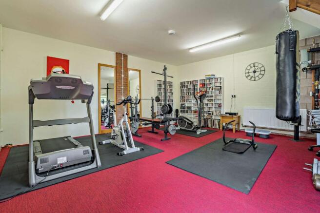 Garage/Gym