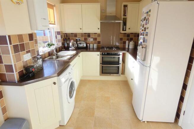 kitchen 1.JPG