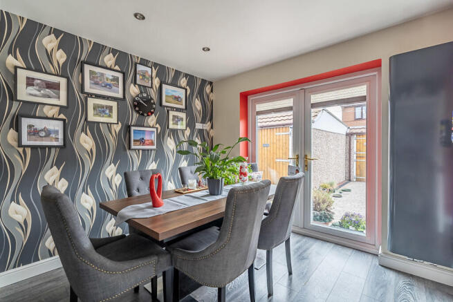 3 bed Semi-Detached for sale Image 4