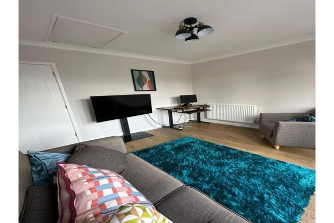 2 bed Semi-Detached Bungalow for sale Image 5