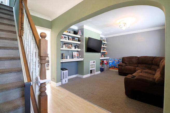 3 bed Semi-Detached for sale Image 2