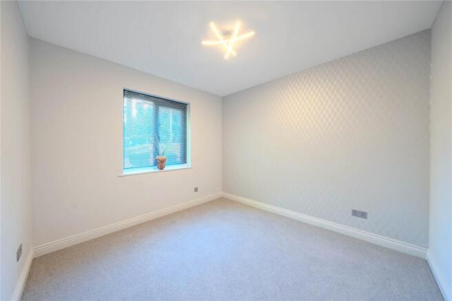 2 bed Apartment for sale Image 10