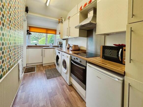 3 bed Terraced for sale Image 5