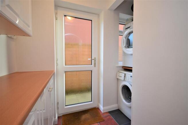 015 utility queenswood.JPG