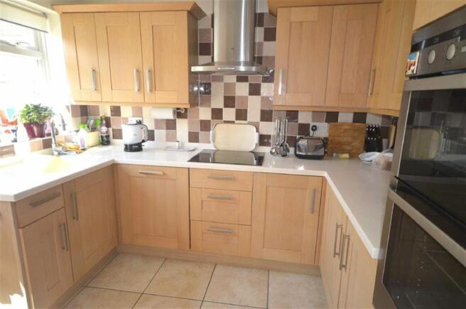 Kitchen: