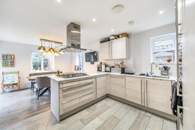 1402622-6-69721c6...