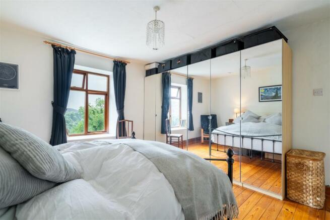 Bedroom 3-2.jpg