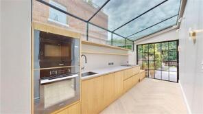 Flat 1, 33, Roderick Road, London NW3 2NN