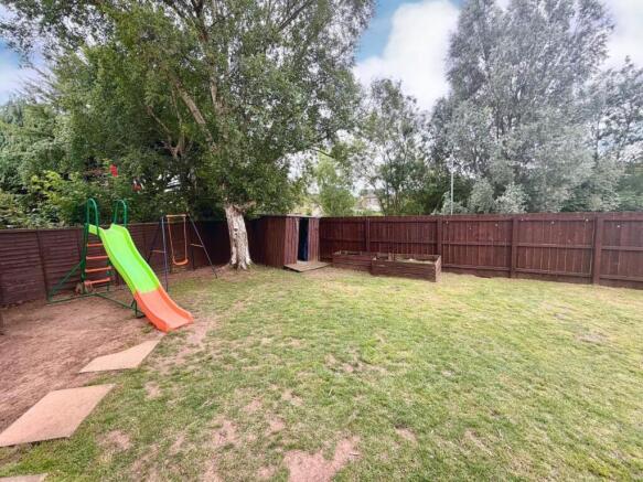 2 bed Semi-Detached for sale Image 11