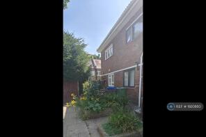 10, Lytham Street, London SE17 2PN