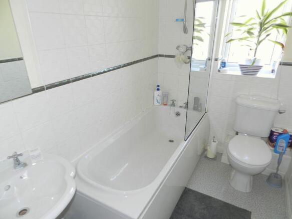 Family Bathroom 