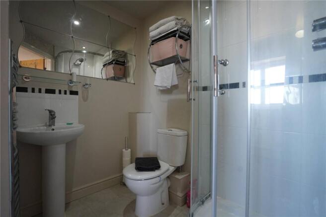 4 bed Town House for sale Image 10