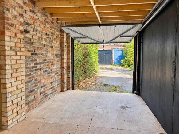 Gurney Drive, Hampstead Garden Suburb, N2 photo 2