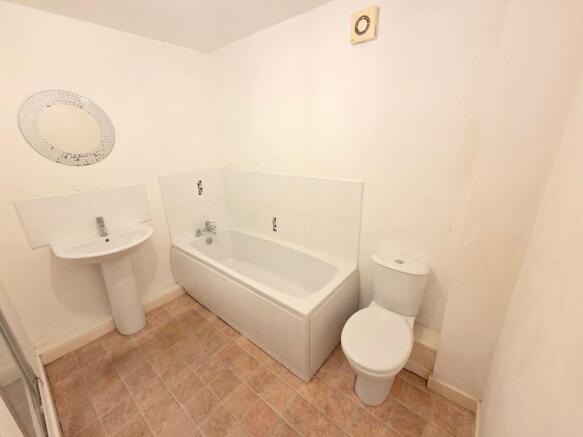 2 bed Apartment for sale Image 6