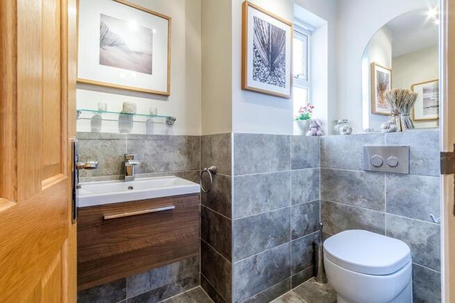 Cloakroom/WC