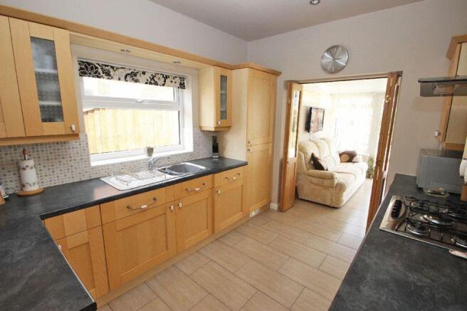 Kitchen photo 2