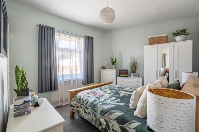 1 bed Flat for sale Image 6