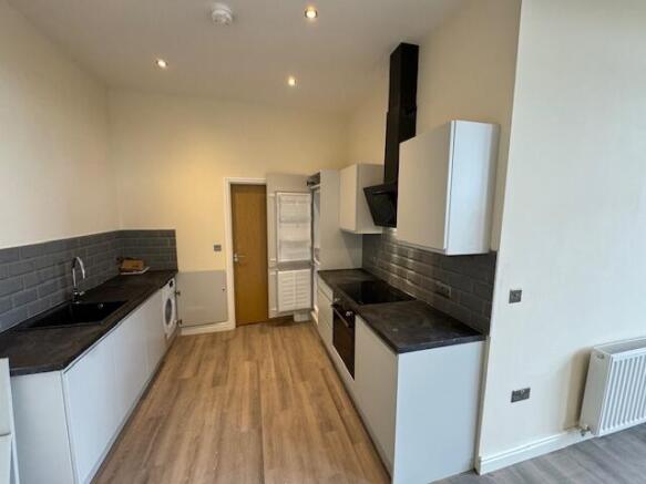 1 bed Apartment to rent Image 4