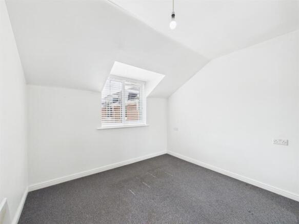 2 bed Flat for sale Image 5
