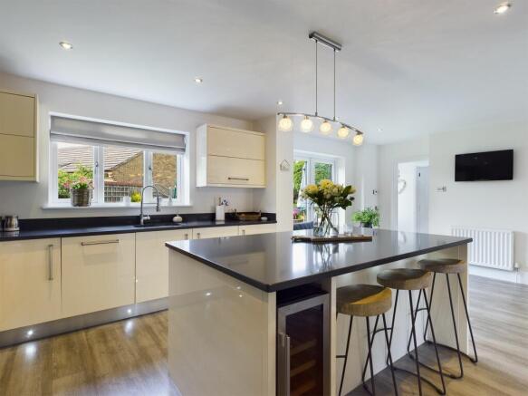 Kitchen/Breakfast Room