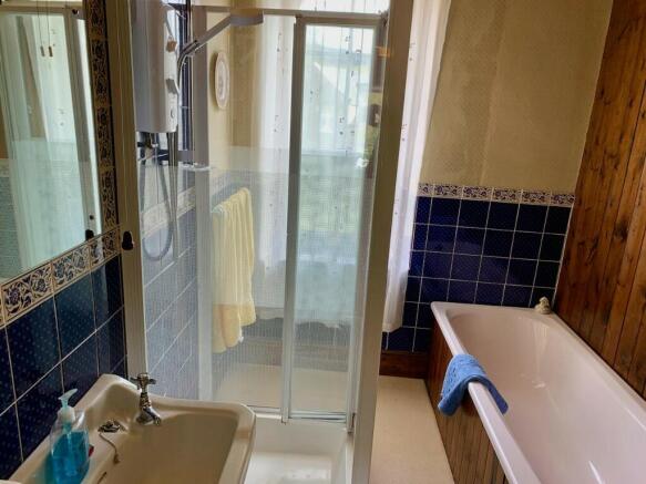 2 bed Cottage for sale Image 12