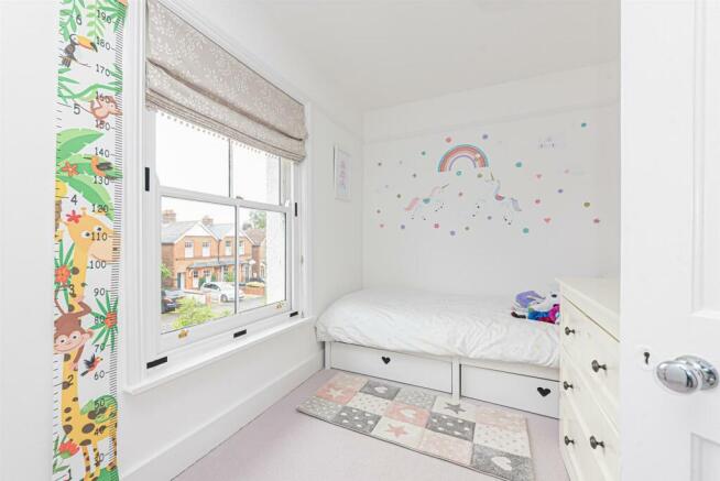 117 Weydon Hill Road (2).jpg