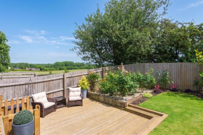 8 Poplar Close, Overseal