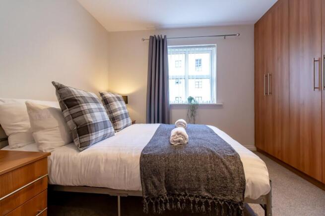 Bedroom 1 (2)