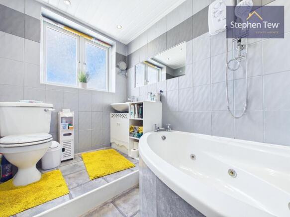 Rathlyn Avenue, Blackpool, FY3 photo 4