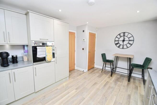 4 bed End of Terrace for sale Image 6