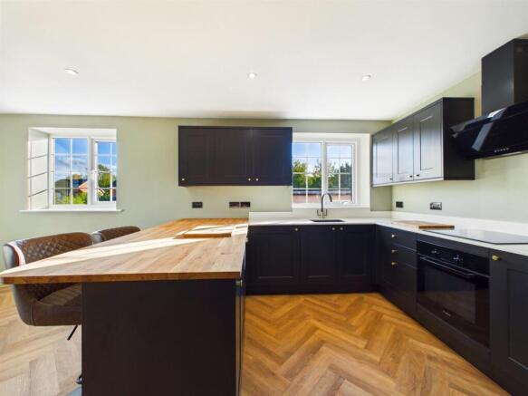 2 Morda Court, Morda, Oswestry photo 2