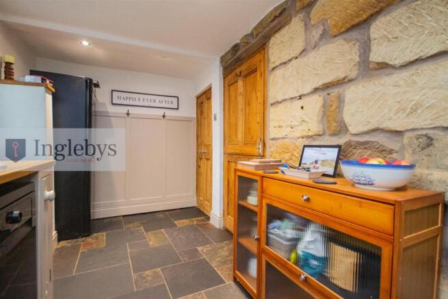 2 bed Cottage for sale Image 12